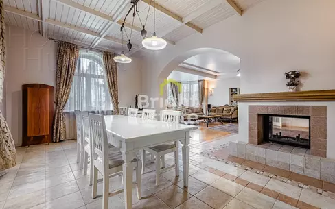 3-этажный коттедж 600 м² с отделкой