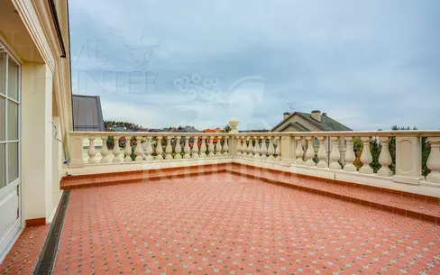 2-этажный коттедж 1 569 м² без отделки