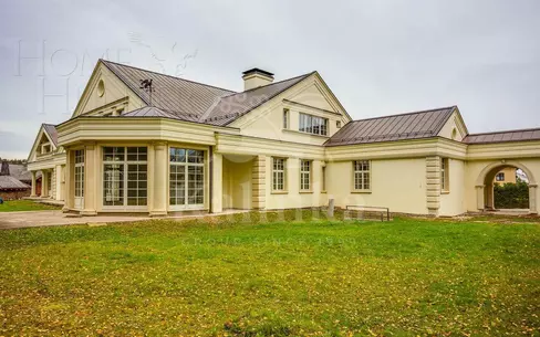 2-этажный коттедж 1 569 м² без отделки