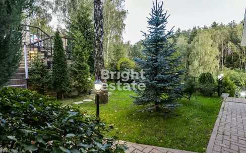 3-этажный коттедж 420 м² с отделкой