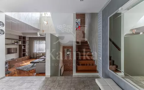 2-этажный таунхаус 500 м² с отделкой