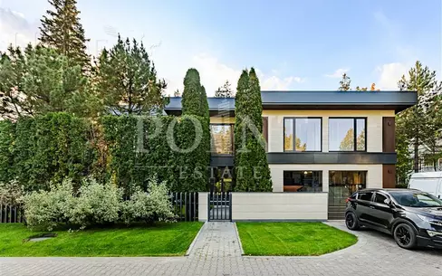 2-этажный коттедж 1 596 м² без отделки