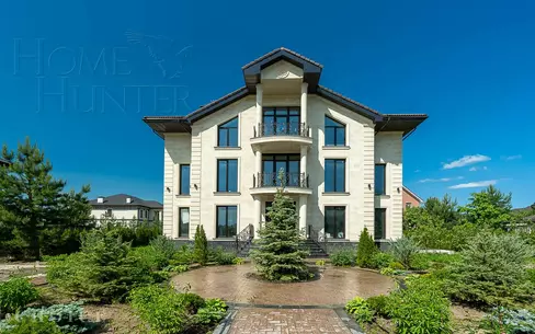 2-этажный коттедж 650 м² без отделки