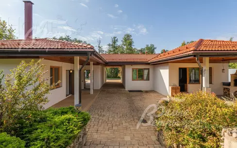 2-этажный коттедж 500 м² с отделкой
