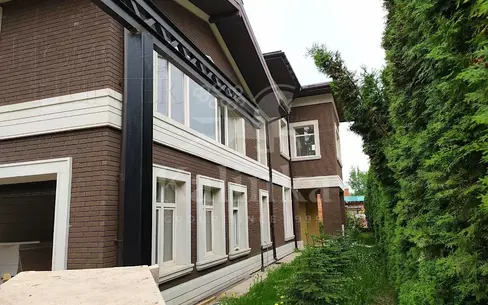 2-этажный коттедж 650 м² без отделки