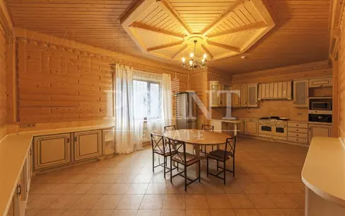 2-этажный коттедж 1 100 м² с отделкой