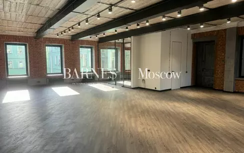 2-КОМН. КВАРТИРА С ОТДЕЛКОЙ 130 М² НА 3 ЭТАЖЕ