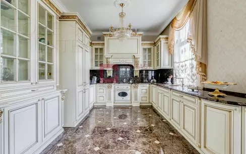 3-этажный коттедж 580 м² с отделкой