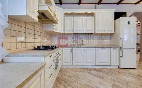 3-этажный коттедж 400 м² с отделкой