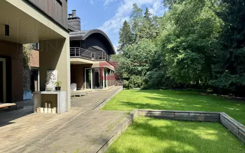 2-этажный коттедж 1 200 м² с отделкой
