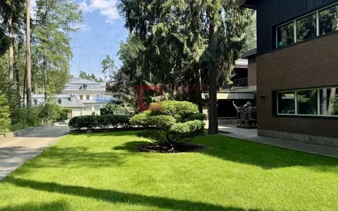 2-этажный коттедж 1 200 м² с отделкой