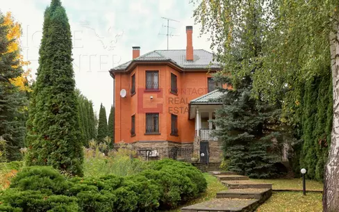 2-этажный коттедж 320 м² с отделкой