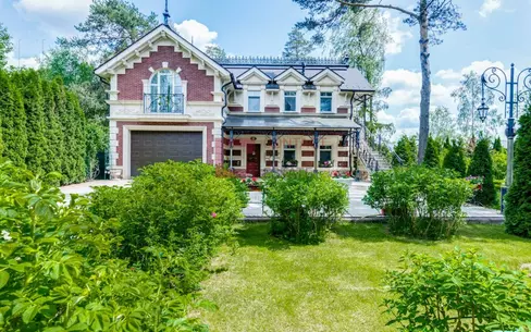 3-этажный коттедж 580 м² с отделкой