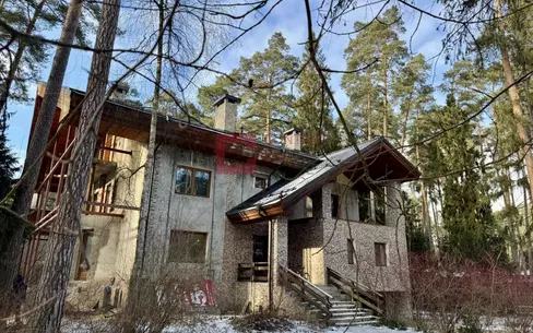 2-этажный коттедж 1 200 м² без отделки