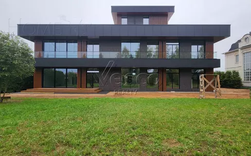 2-этажный коттедж 1 200 м² без отделки