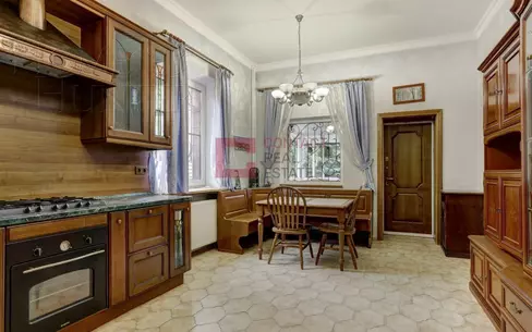 2-этажный коттедж 320 м² с отделкой