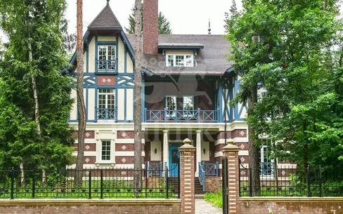 2-этажный коттедж 687 м² с отделкой