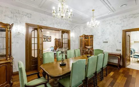 2-этажный коттедж 687 м² с отделкой