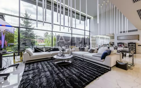 3-этажный коттедж 2 300 м² с отделкой