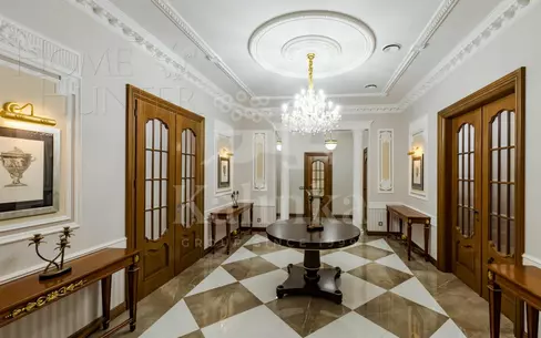 2-этажный коттедж 687 м² с отделкой