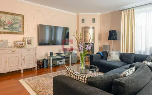 2-этажный коттедж 500 м² с отделкой