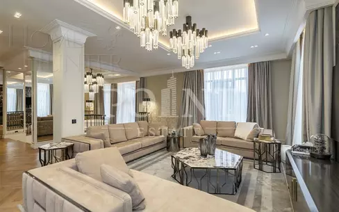 3-этажный коттедж 1 100 м² с отделкой