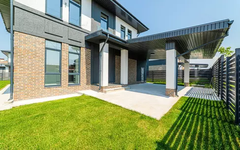 2-этажный коттедж 238.4 м² с отделкой