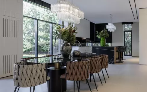2-этажный коттедж 1 000 м² с отделкой