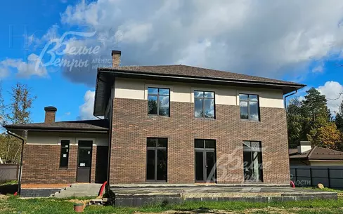 2-этажный коттедж 427.9 м² без отделки