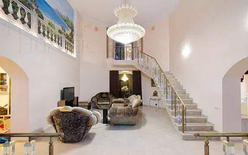 2-этажный коттедж 550 м² с отделкой