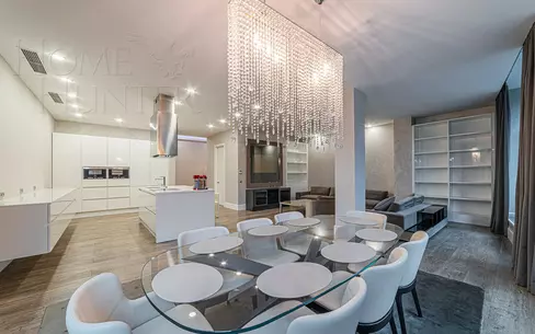 3-КОМН. КВАРТИРА С ОТДЕЛКОЙ 220 М² НА 2 ЭТАЖЕ
