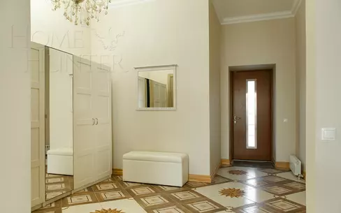 3-этажный таунхаус 264.6 м² с отделкой