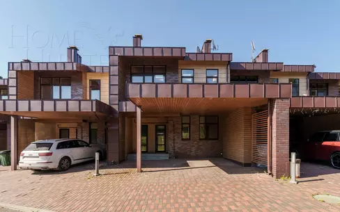 2-этажный таунхаус 270 м² без отделки