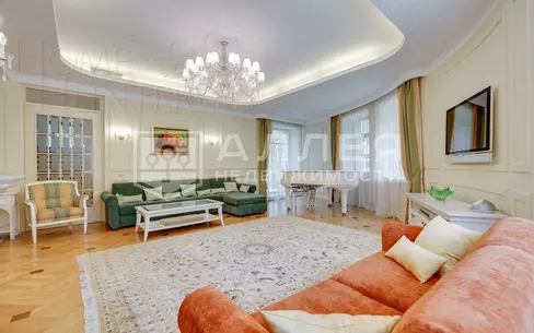 2-этажный коттедж 550 м² с отделкой