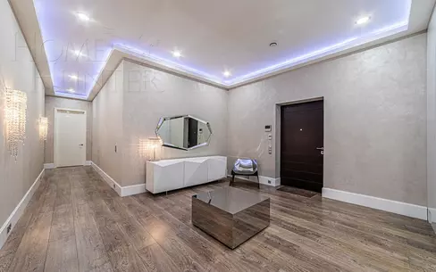 3-КОМН. КВАРТИРА С ОТДЕЛКОЙ 220 М² НА 2 ЭТАЖЕ