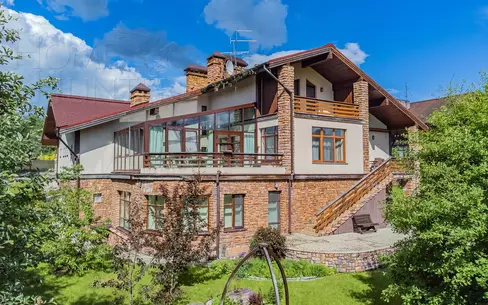 3-этажный коттедж 692.6 м² с отделкой