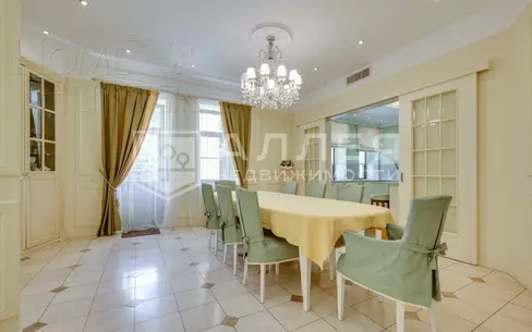 2-этажный коттедж 550 м² с отделкой