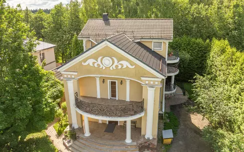3-этажный коттедж 384.4 м² с отделкой