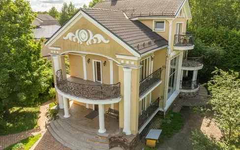 3-этажный коттедж 384.4 м² с отделкой