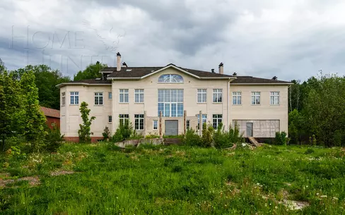 2-этажный коттедж 921 м² без отделки
