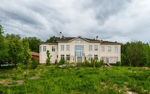 2-этажный коттедж 921 м² без отделки