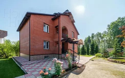 2-этажный коттедж 330 м² с отделкой