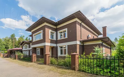 2-этажный коттедж 750 м² без отделки