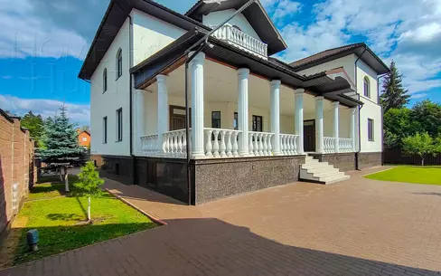 2-этажный коттедж 1 350 м² без отделки