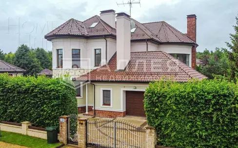 3-этажный коттедж 1 312 м² с отделкой