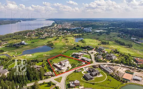 3-этажный коттедж 1 445 м² без отделки