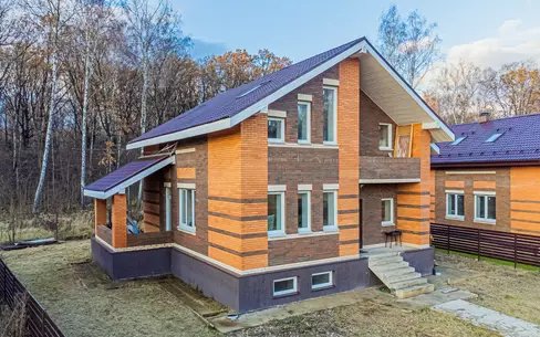 2-этажный коттедж 250 м² с отделкой