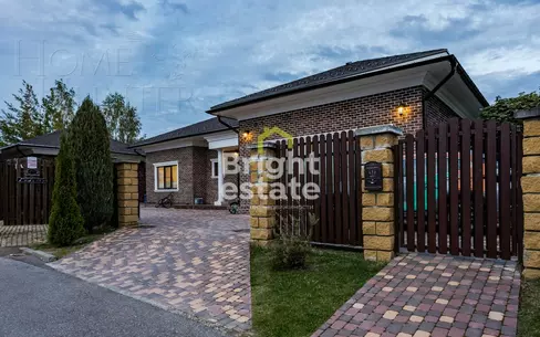 1-этажный коттедж 250 м² с отделкой