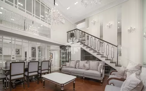 7-комн. кв., 250 м², 3/4 этаж