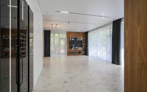2-этажный коттедж 650 м² с отделкой